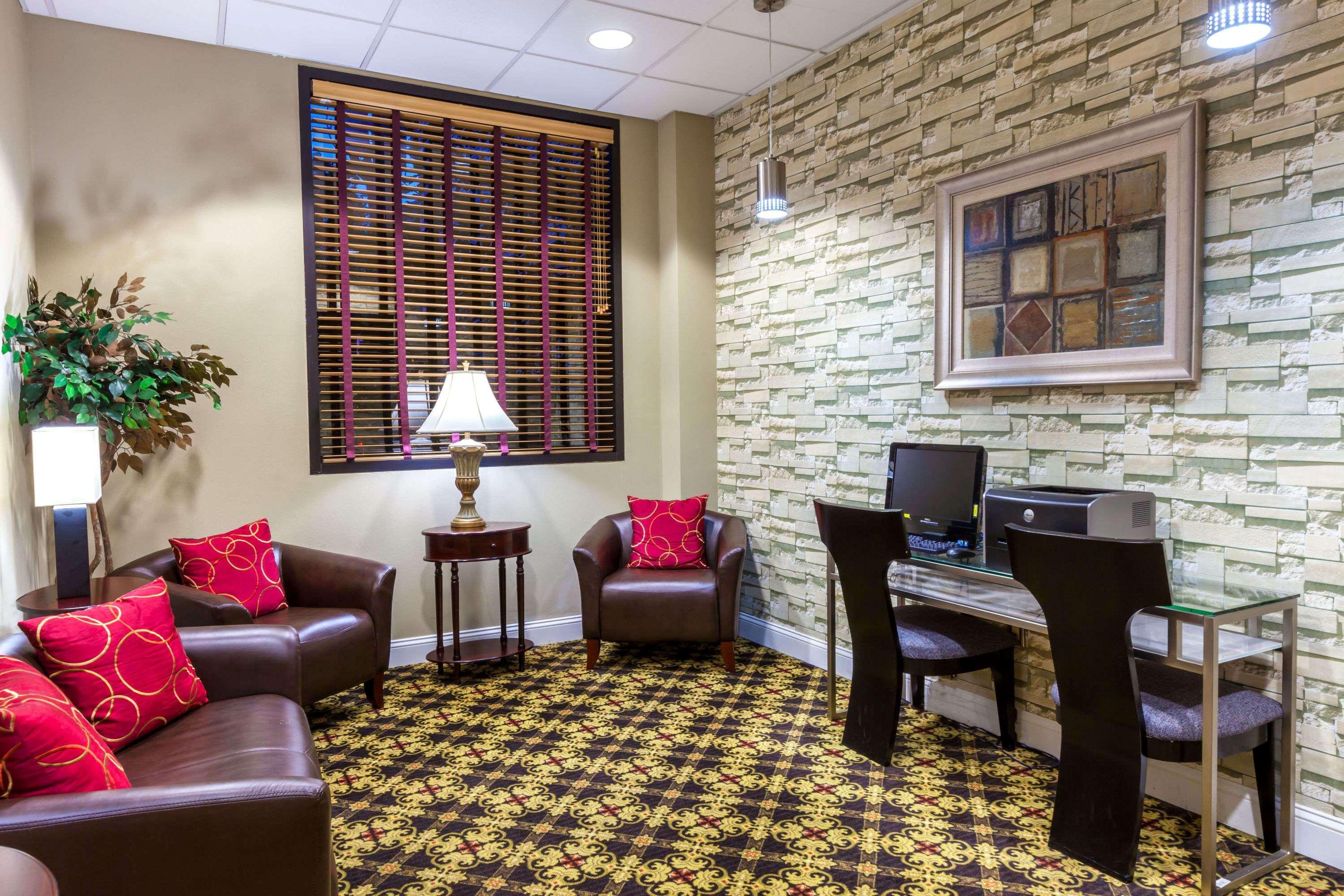 Ramada By Wyndham Jersey City Exterior photo